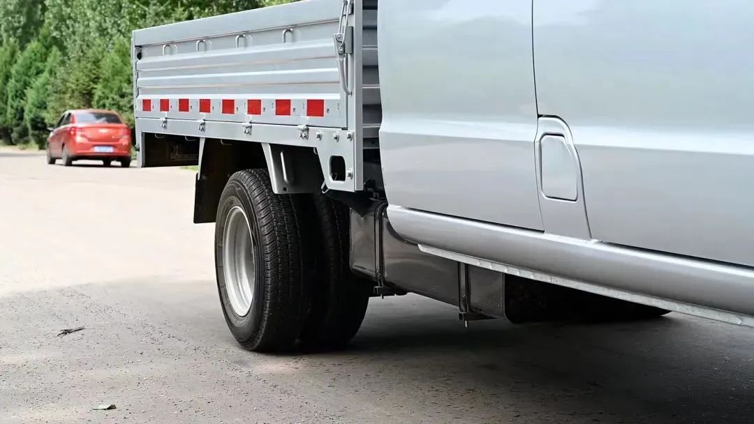 1701067698274535.jpg 成功角马双后轮.jpg